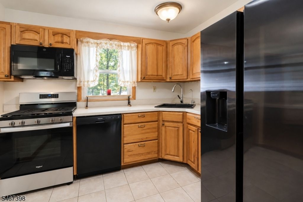 24 Countryside Dr, Livingston Twp., NJ 07039 — photo 4