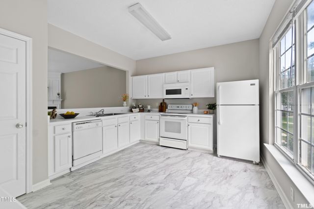 706 Canyon Lake Circle, Morrisville, NC 27560
