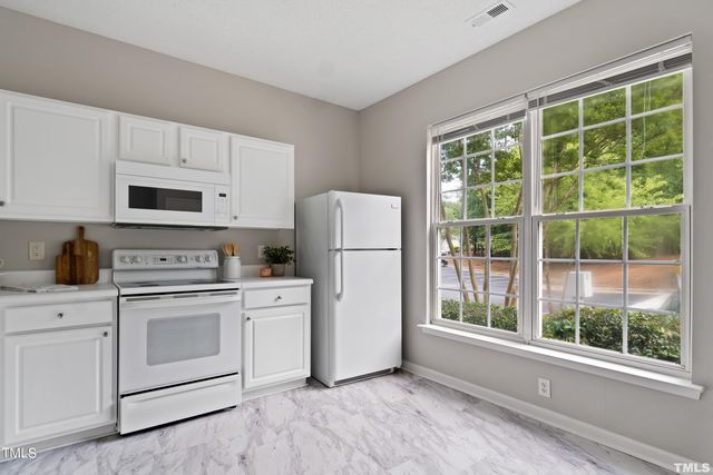 706 Canyon Lake Circle, Morrisville, NC 27560