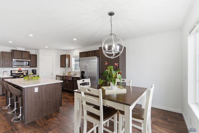 4419 CIRCLEWOOD DR, Rapid City, SD 57703