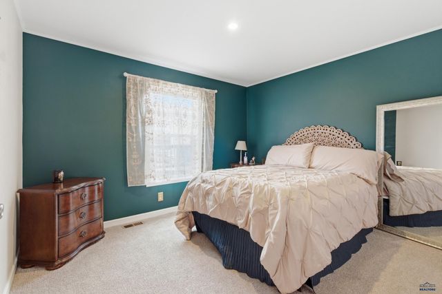 4419 CIRCLEWOOD DR, Rapid City, SD 57703