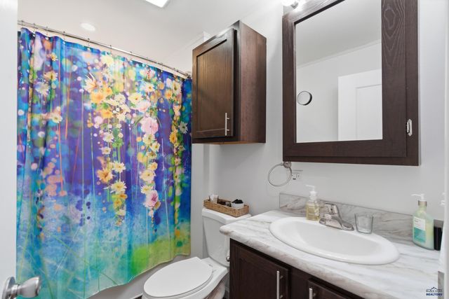 4419 CIRCLEWOOD DR, Rapid City, SD 57703
