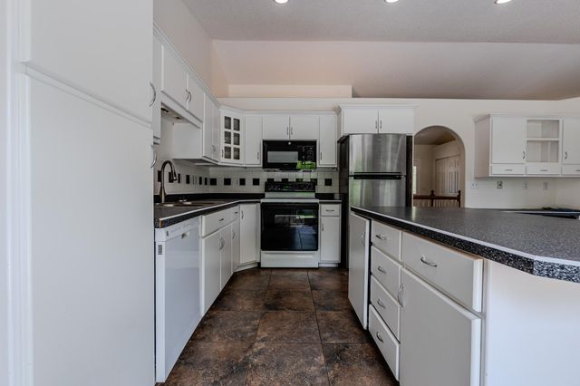 6409 County Road 17 S, Horace, ND 58047