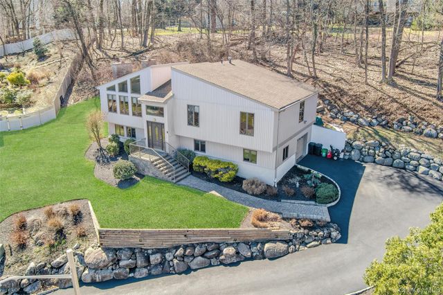 9 Summer Court, Nanuet, NY 10954