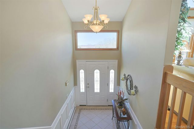 9 Summer Court, Nanuet, NY 10954