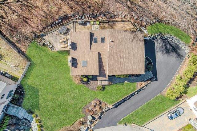 9 Summer Court, Nanuet, NY 10954