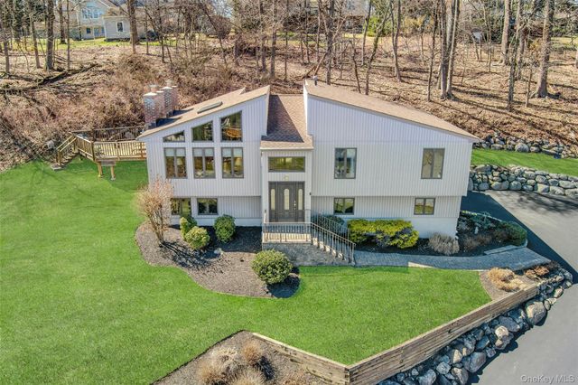 9 Summer Court, Nanuet, NY 10954