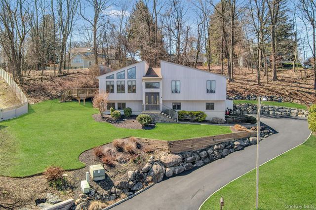 9 Summer Court, Nanuet, NY 10954