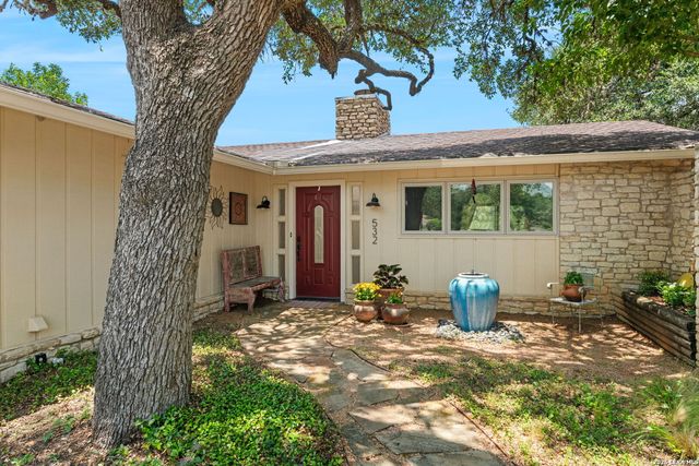 532 N School St., Boerne, TX 78006