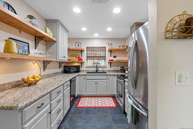 532 N School St., Boerne, TX 78006