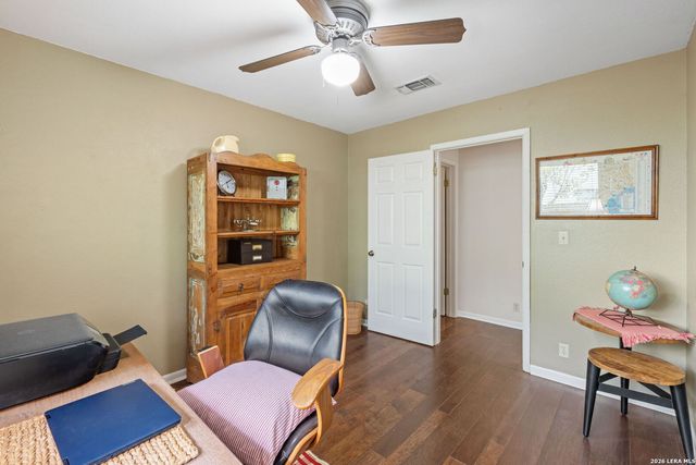 532 N School St., Boerne, TX 78006