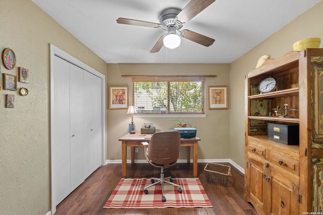 532 N School St., Boerne, TX 78006