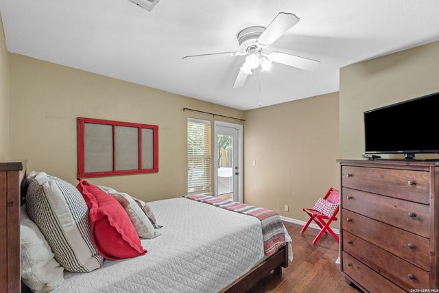 532 N School St., Boerne, TX 78006