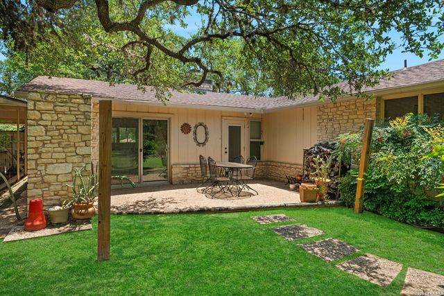 532 N School St., Boerne, TX 78006