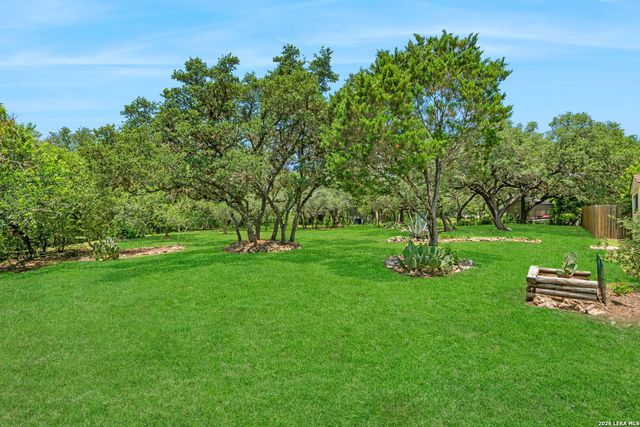 532 N School St., Boerne, TX 78006