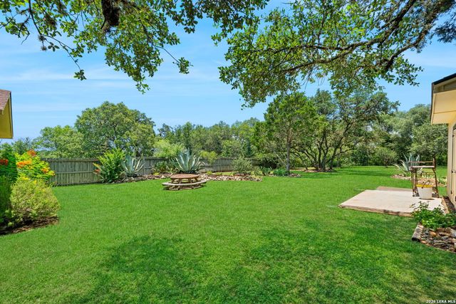 532 N School St., Boerne, TX 78006