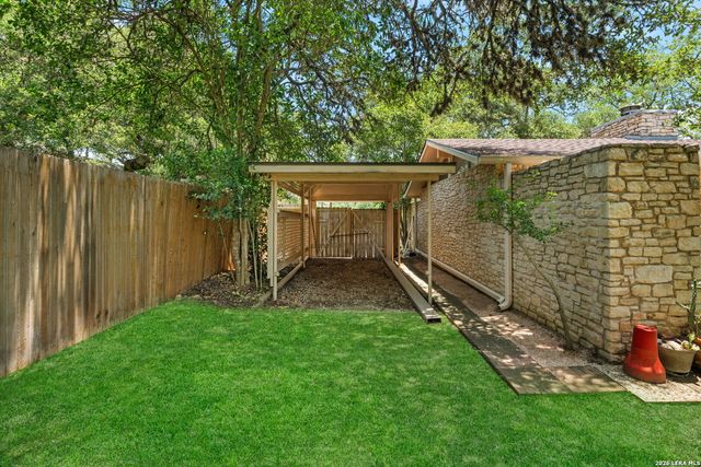 532 N School St., Boerne, TX 78006
