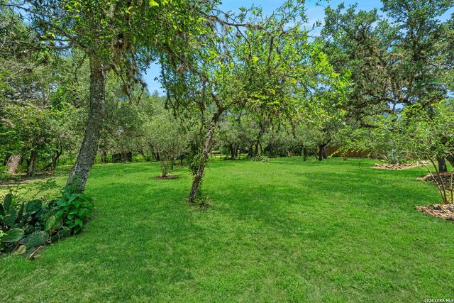 532 N School St., Boerne, TX 78006