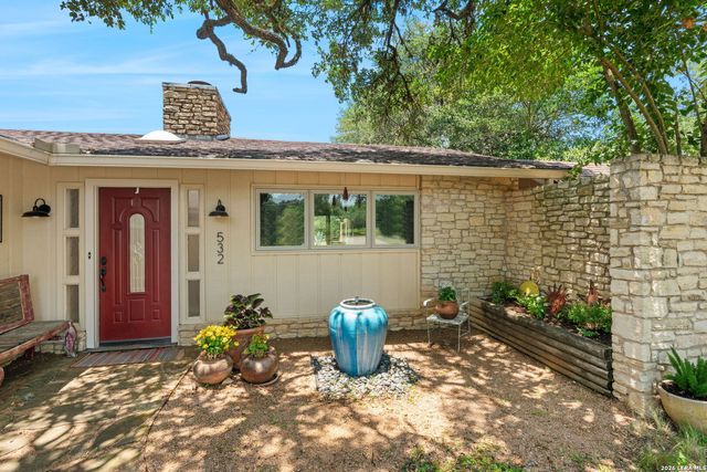 532 N School St., Boerne, TX 78006
