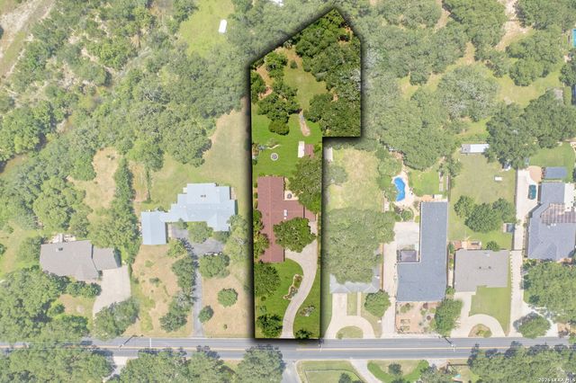 532 N School St., Boerne, TX 78006