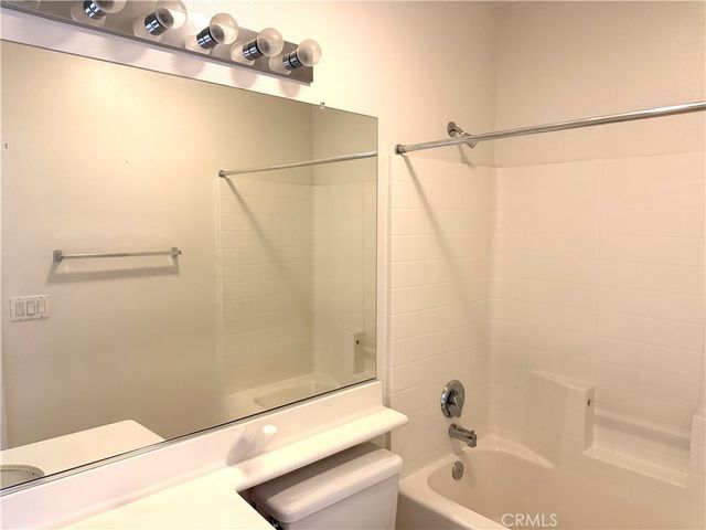 25407 Calcutta Pass Lane, Saugus, CA 91350