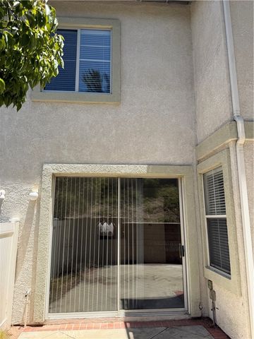 25407 Calcutta Pass Lane, Saugus, CA 91350