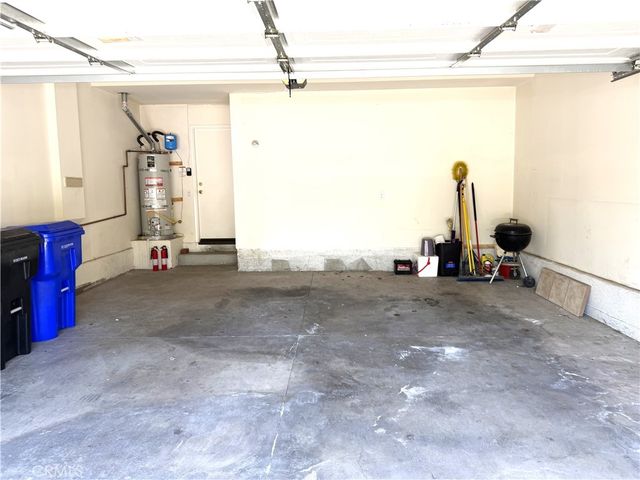 25407 Calcutta Pass Lane, Saugus, CA 91350