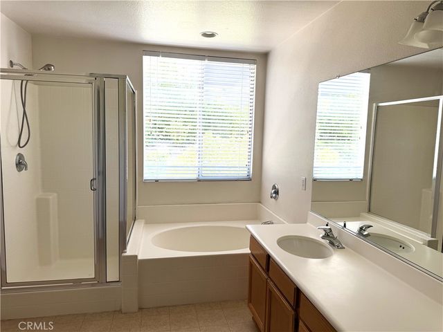 25407 Calcutta Pass Lane, Saugus, CA 91350