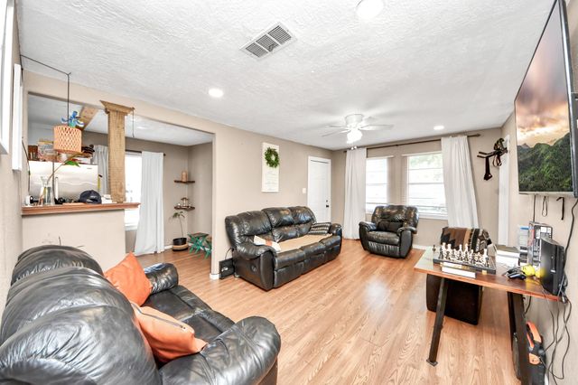 1806 Miami Road, Pasadena, TX 77502