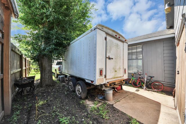 1806 Miami Road, Pasadena, TX 77502