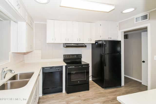 6238 GREEN PINE Lane, Jacksonville, FL 32277