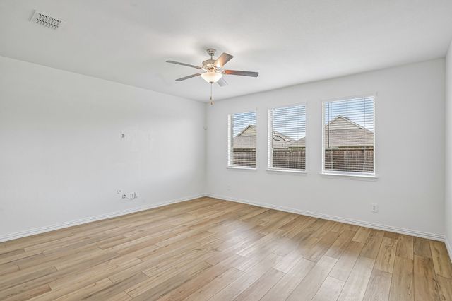 825 Tulip Court, Forney, TX 75126