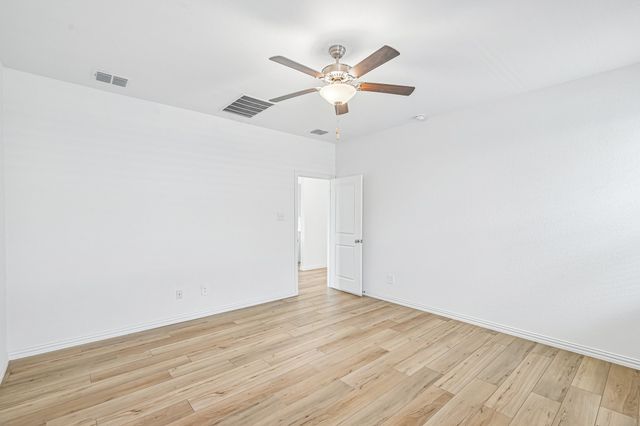 825 Tulip Court, Forney, TX 75126
