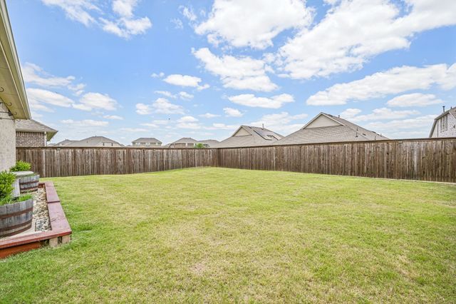 825 Tulip Court, Forney, TX 75126