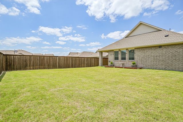 825 Tulip Court, Forney, TX 75126