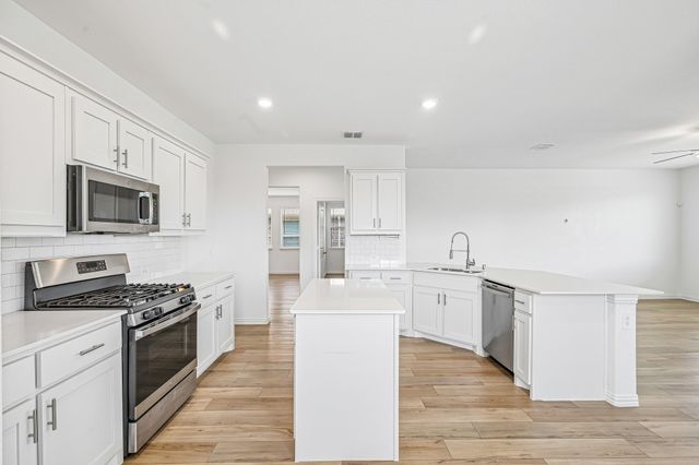 825 Tulip Court, Forney, TX 75126