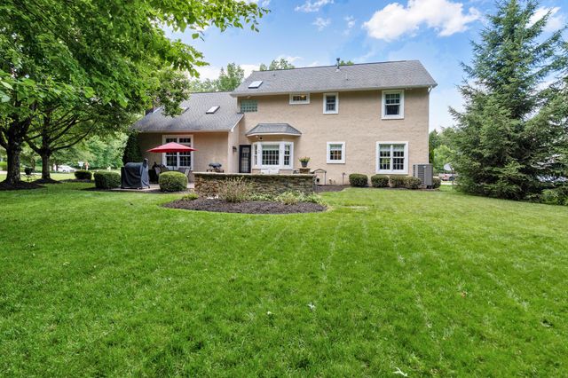 5187 Medallion Drive E, Westerville, OH 43082