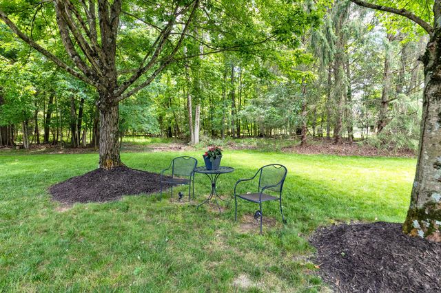 5187 Medallion Drive E, Westerville, OH 43082