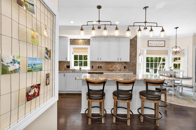 5187 Medallion Drive E, Westerville, OH 43082