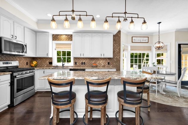 5187 Medallion Drive E, Westerville, OH 43082