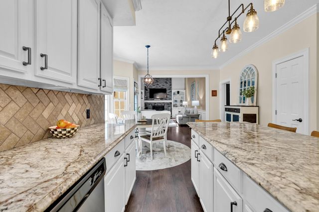 5187 Medallion Drive E, Westerville, OH 43082