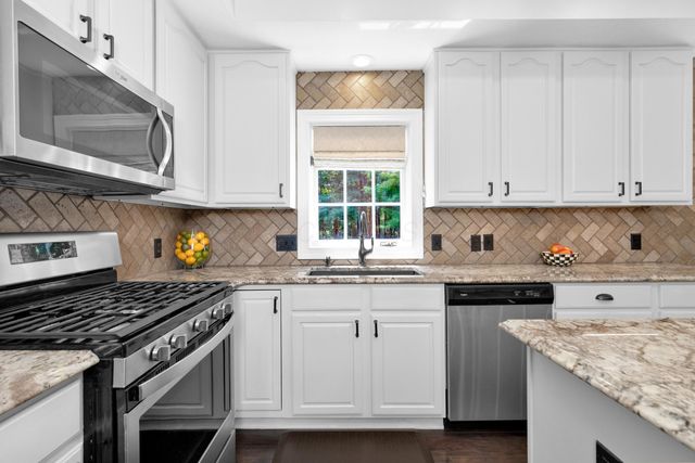 5187 Medallion Drive E, Westerville, OH 43082