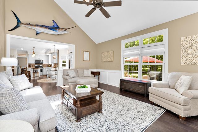 5187 Medallion Drive E, Westerville, OH 43082