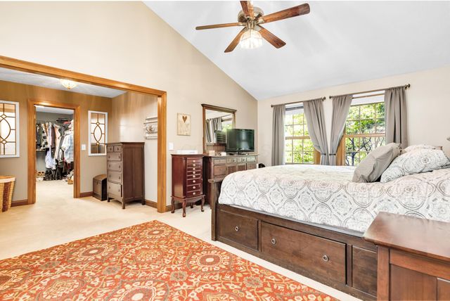 5187 Medallion Drive E, Westerville, OH 43082