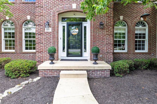 5187 Medallion Drive E, Westerville, OH 43082
