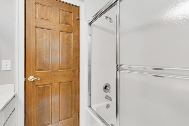 5187 Medallion Drive E, Westerville, OH 43082