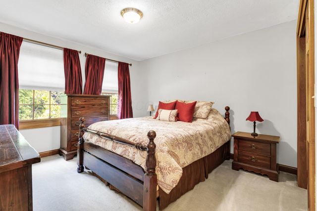 5187 Medallion Drive E, Westerville, OH 43082