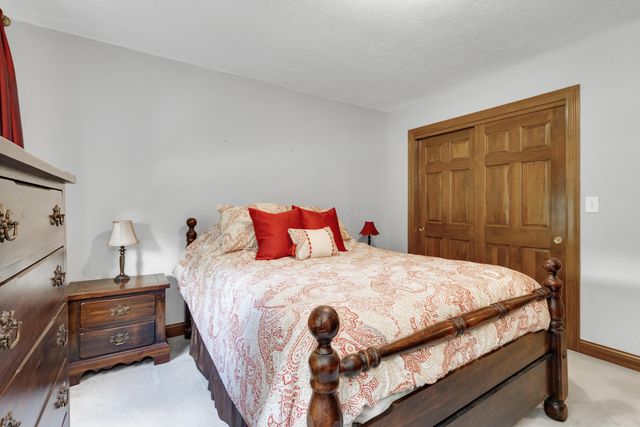 5187 Medallion Drive E, Westerville, OH 43082