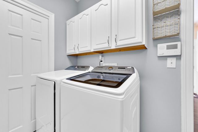 5187 Medallion Drive E, Westerville, OH 43082