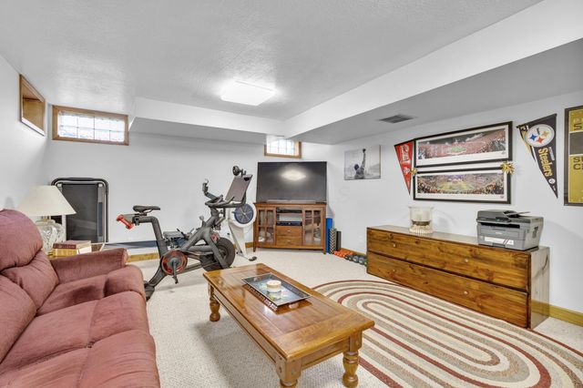 5187 Medallion Drive E, Westerville, OH 43082
